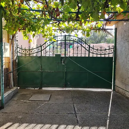 Andornaki Apartman Lägenhet