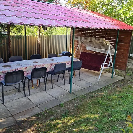 Lägenhet Andornaki Apartman *